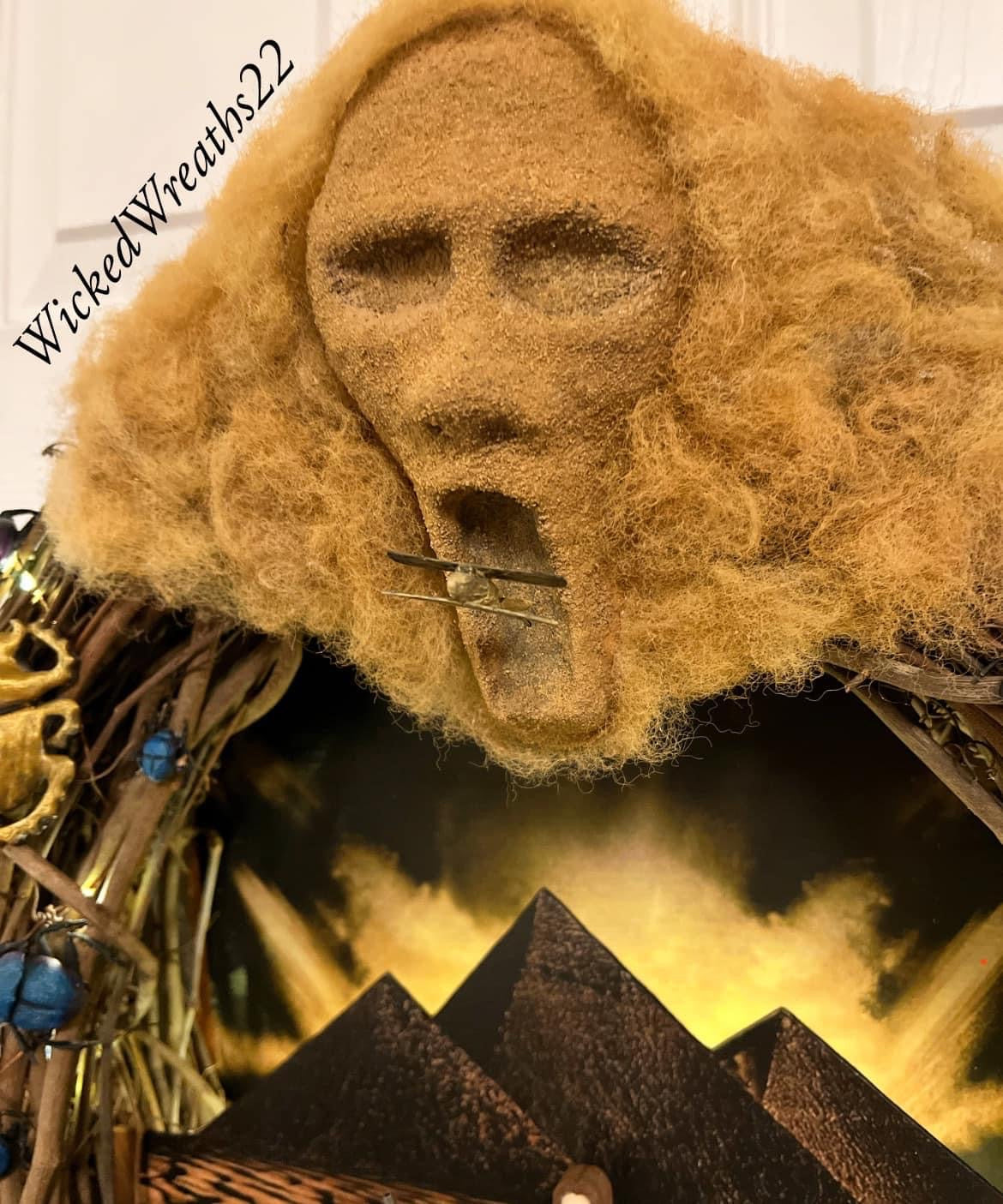 The Mummy wreath