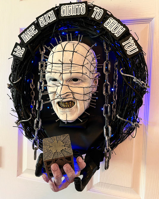 Hellrasier Pinhead wreath